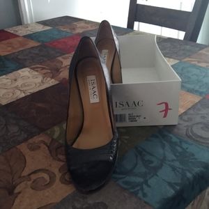 Isaac shoe